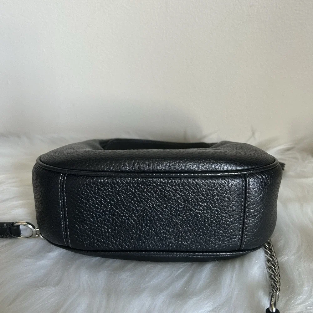 Coach Carmen Black Pebbled Leather Shoulder Bag Excellent‎